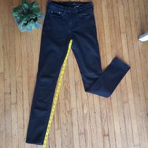 Black mid rise skinny jean